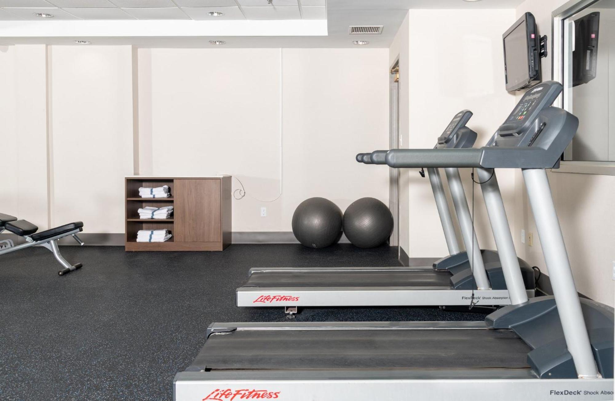 Express & Pittsburgh-south Side By Ihg Hotel